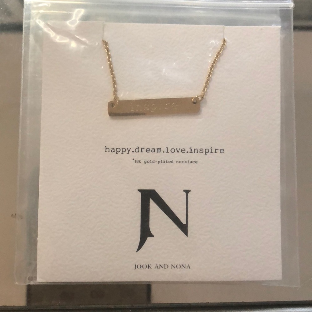 🌸NWT Gold necklace bar “inspire “